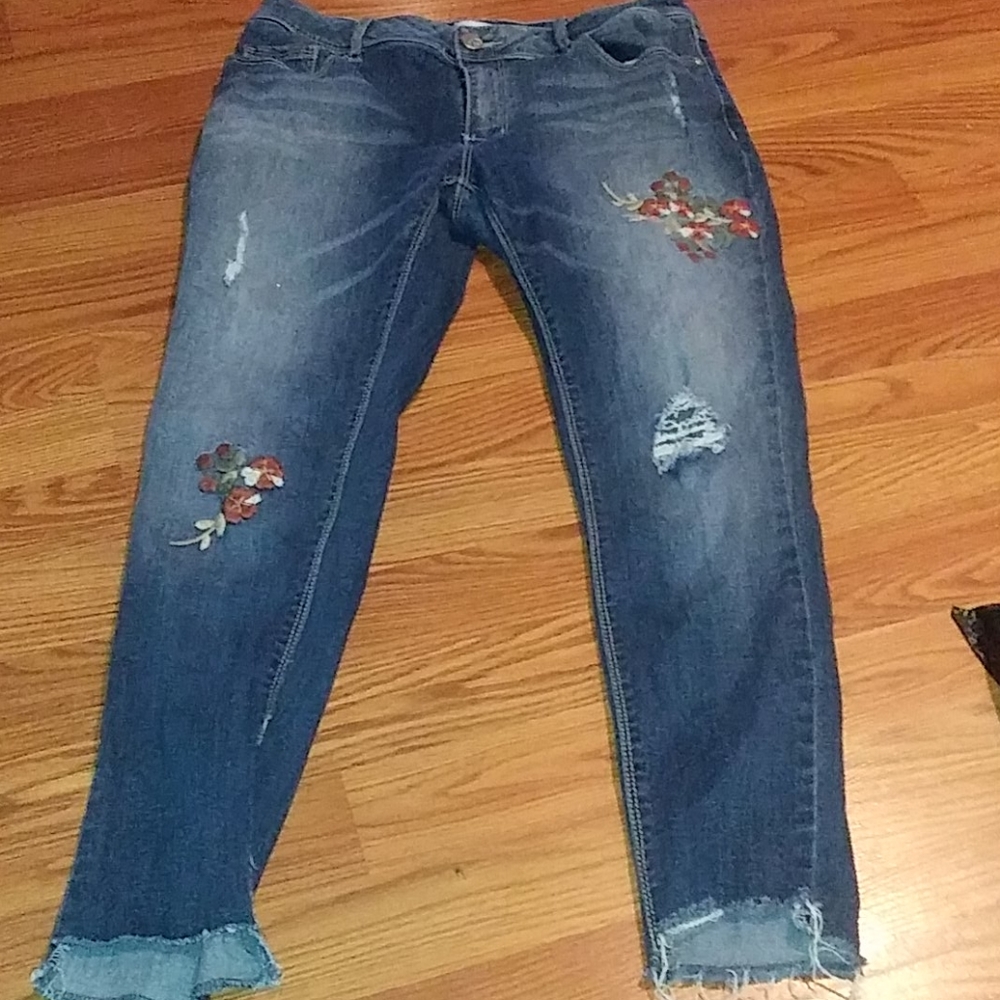 Distressed floral jeans size 6